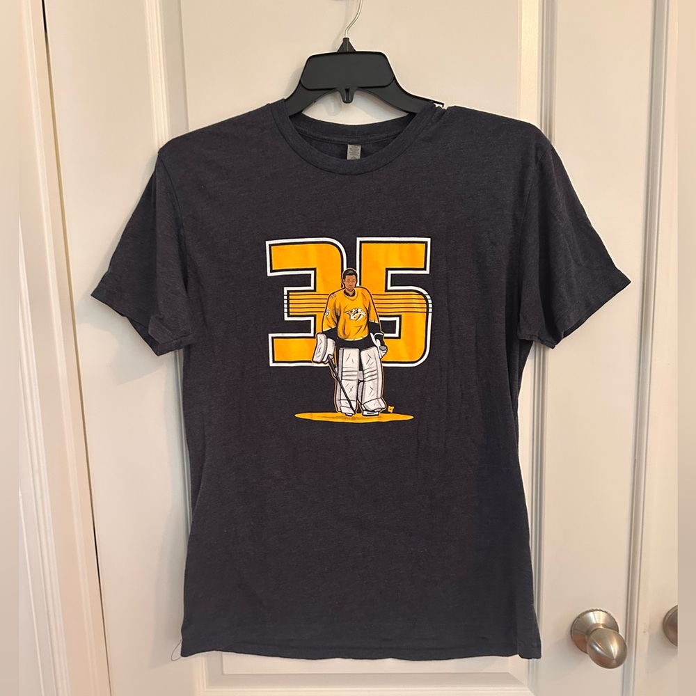 Nashville Predators Goalie Pekka Rinne Men's Large‎ Breaking T Men's L Shirt